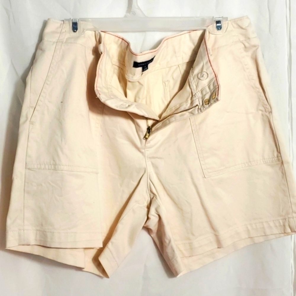 Tommy Hilfiger Cream bermuda Shorts Size 14